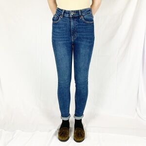 CLEARANCE -- H&M Classic Blue High-Rise Skinny Jeans (Size 0) NWOT